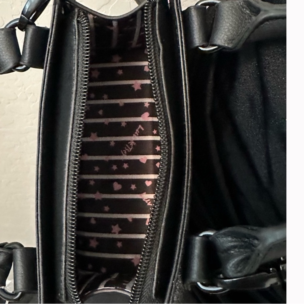 NWT Betsey Johnson Silver Glitter Bat Mini Bag - Picture 12 of 15